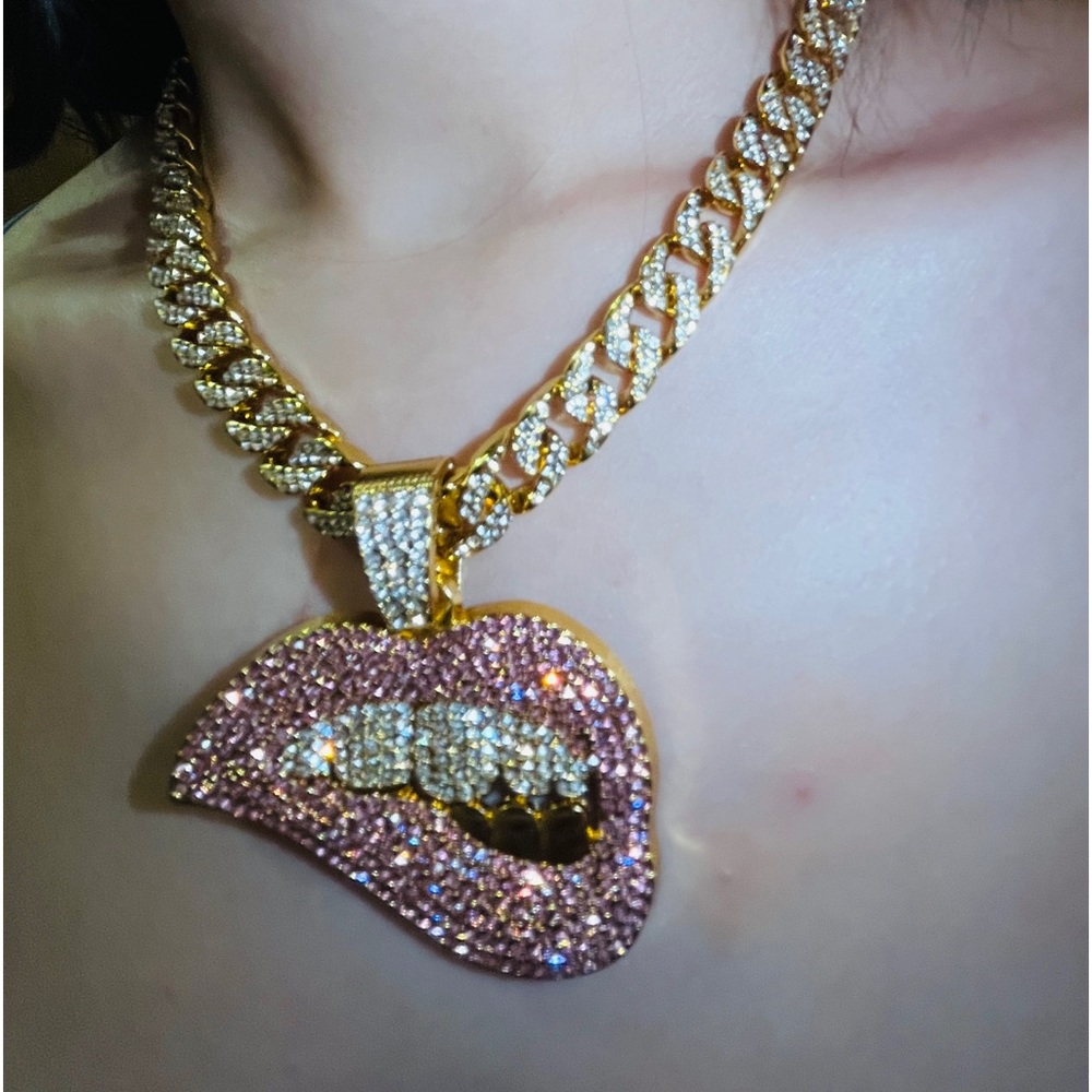 Bite me Cuban chain and pendant